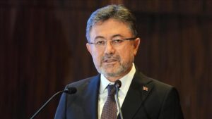 bakan yumakli temaslarda bulunmak uzere yarin cine gidecek anqDJBqw.jpg