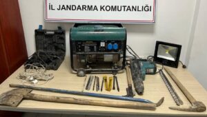karabukte 4 kisi kacak kazi yaparken yakalandi XF6wlgR9.jpg